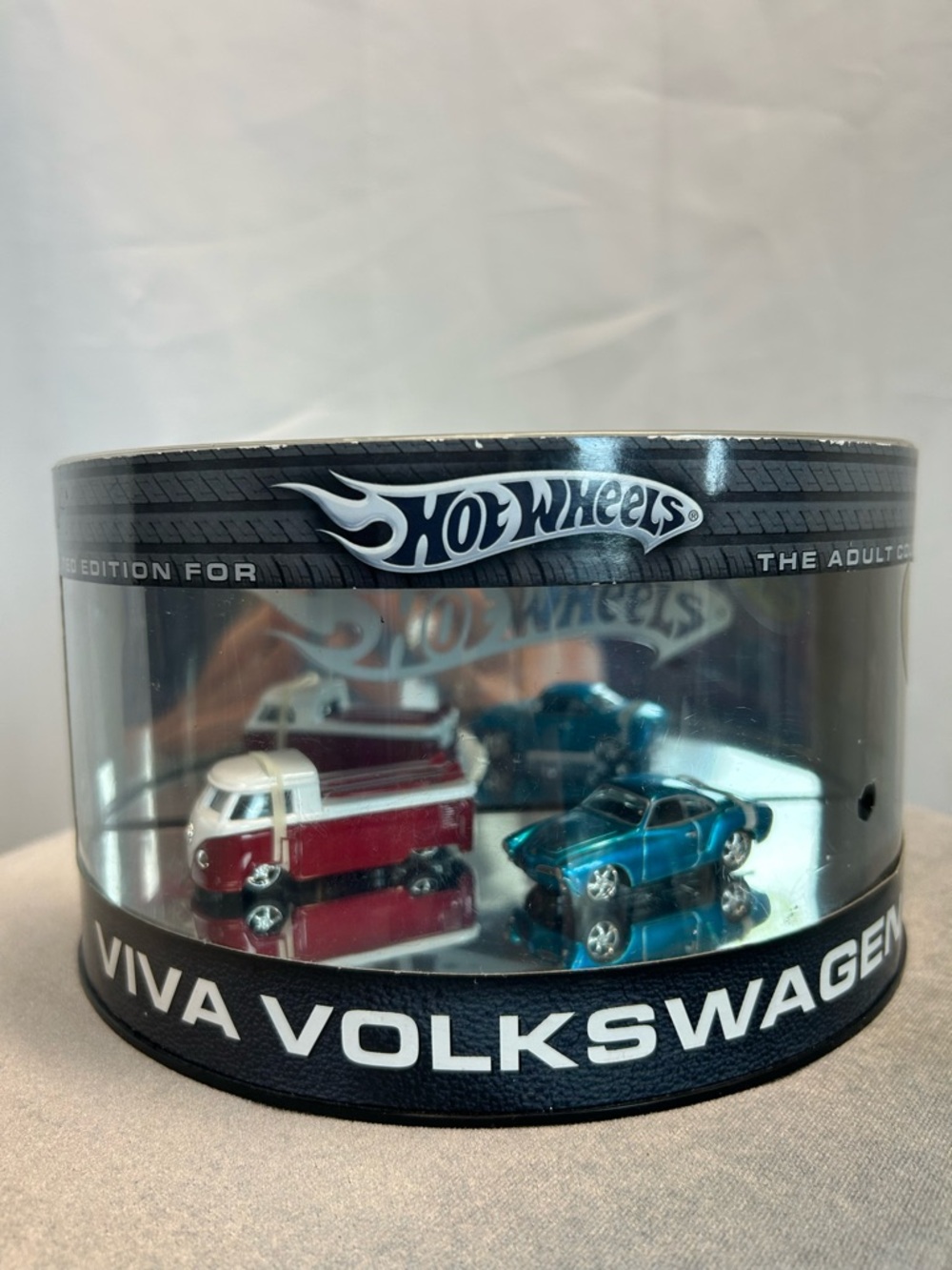Vince Blue & White Diecast Sports Car Set